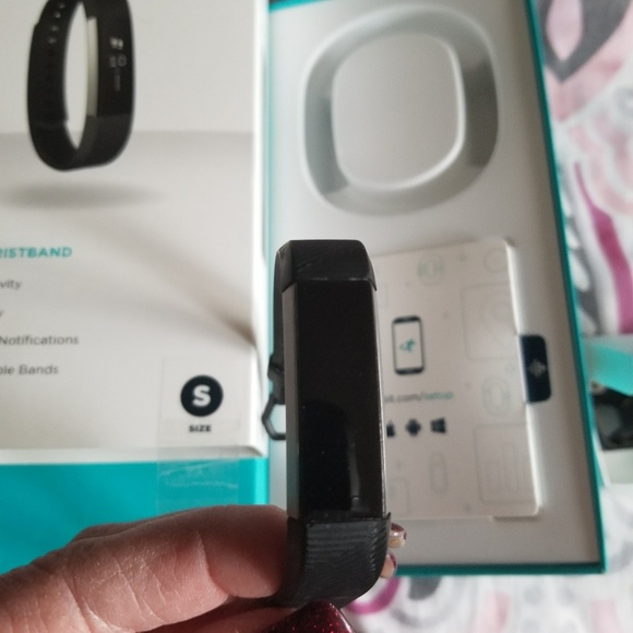 Fitbit - Picture 3 of 4
